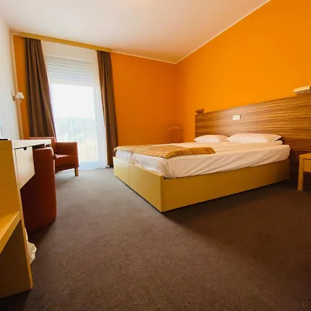 Hotel Veter 3*
