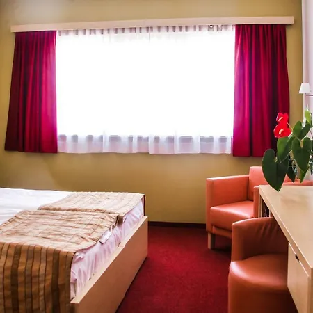 Veter Hotel 3*