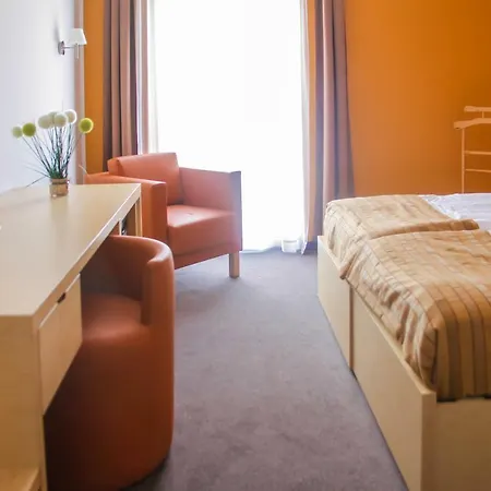 Veter Hotel 3*